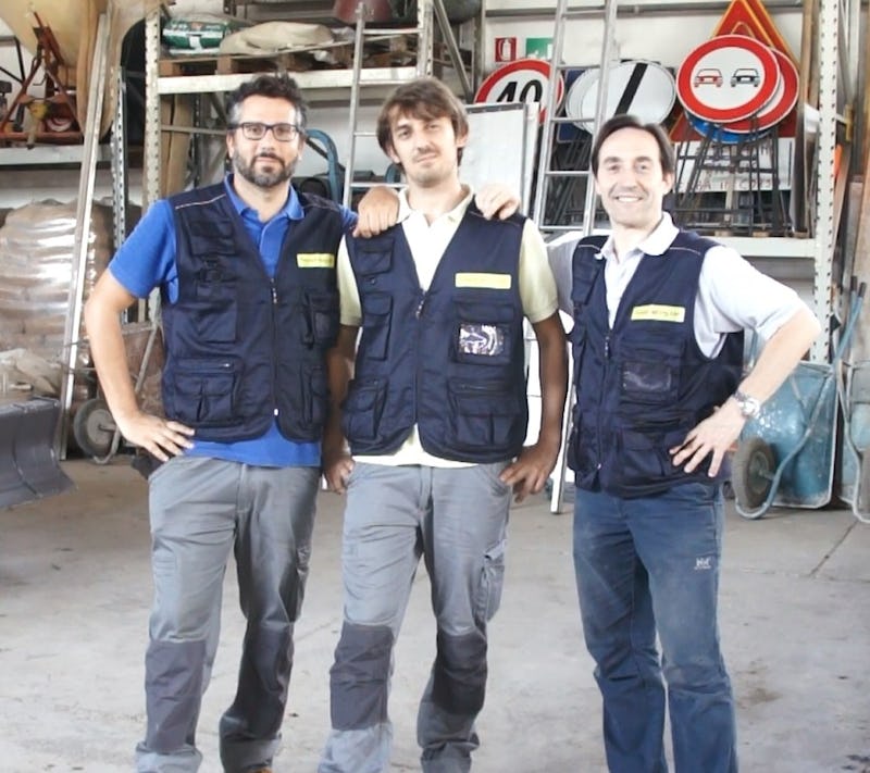 1471365409689319 trio 1 b