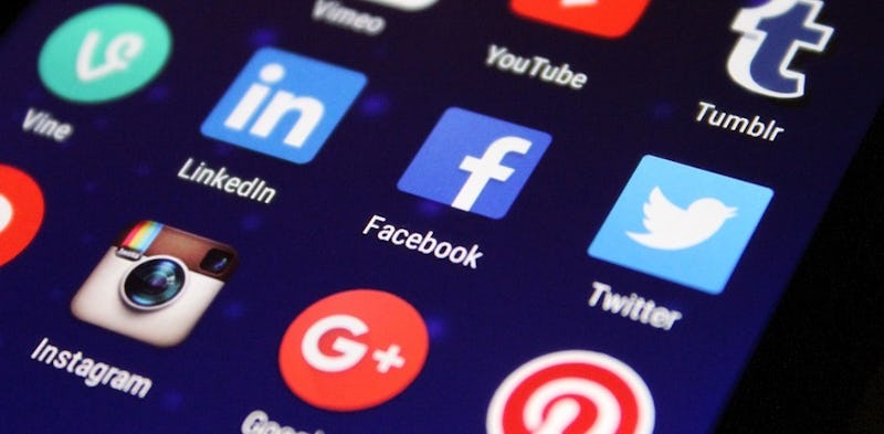 1488389438480650 social network