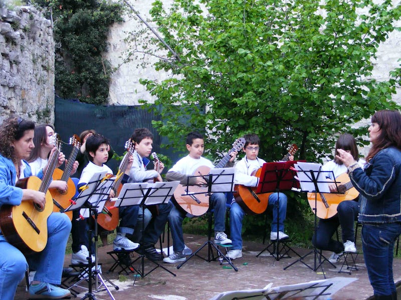 1524729976504612 304008walkabout scuola di music guitar ensemble 050