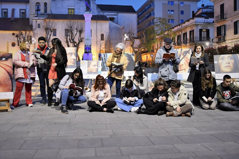1553783295360360 flashmob libri ribelli