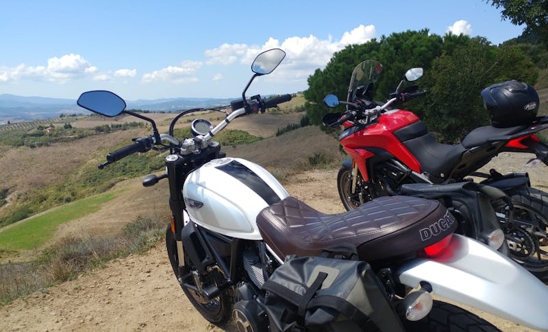 1555945159600519 foto moto