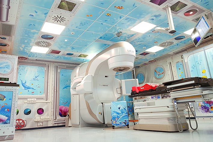 1572954004636384 1567426339106535 acquario sottomarino pediatria gemelli art irilli murales22